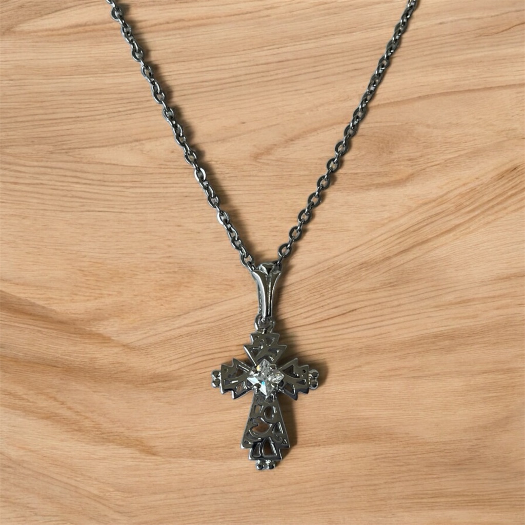 Elegant 925 Sterling Silver Cross Pendant Free Chain Necklace